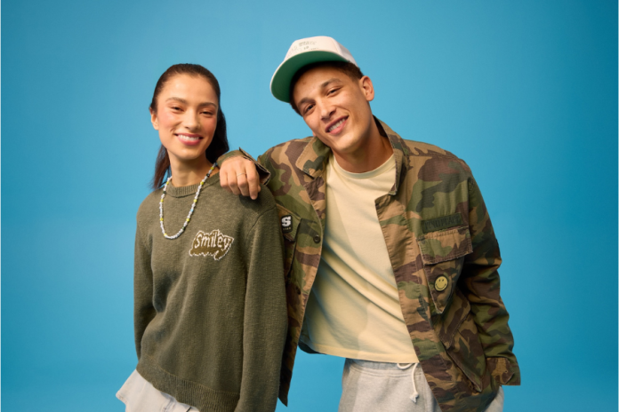 AE & Aerie x Smiley The Feel-Good Summer Collection Launches