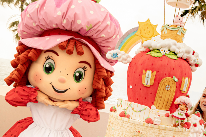 CAKE PICNIC Returns to London with Strawberry Shortcake